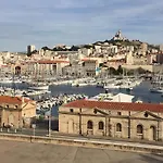 Typique T2 Terrasse situé Quartier Panier Vieux Port