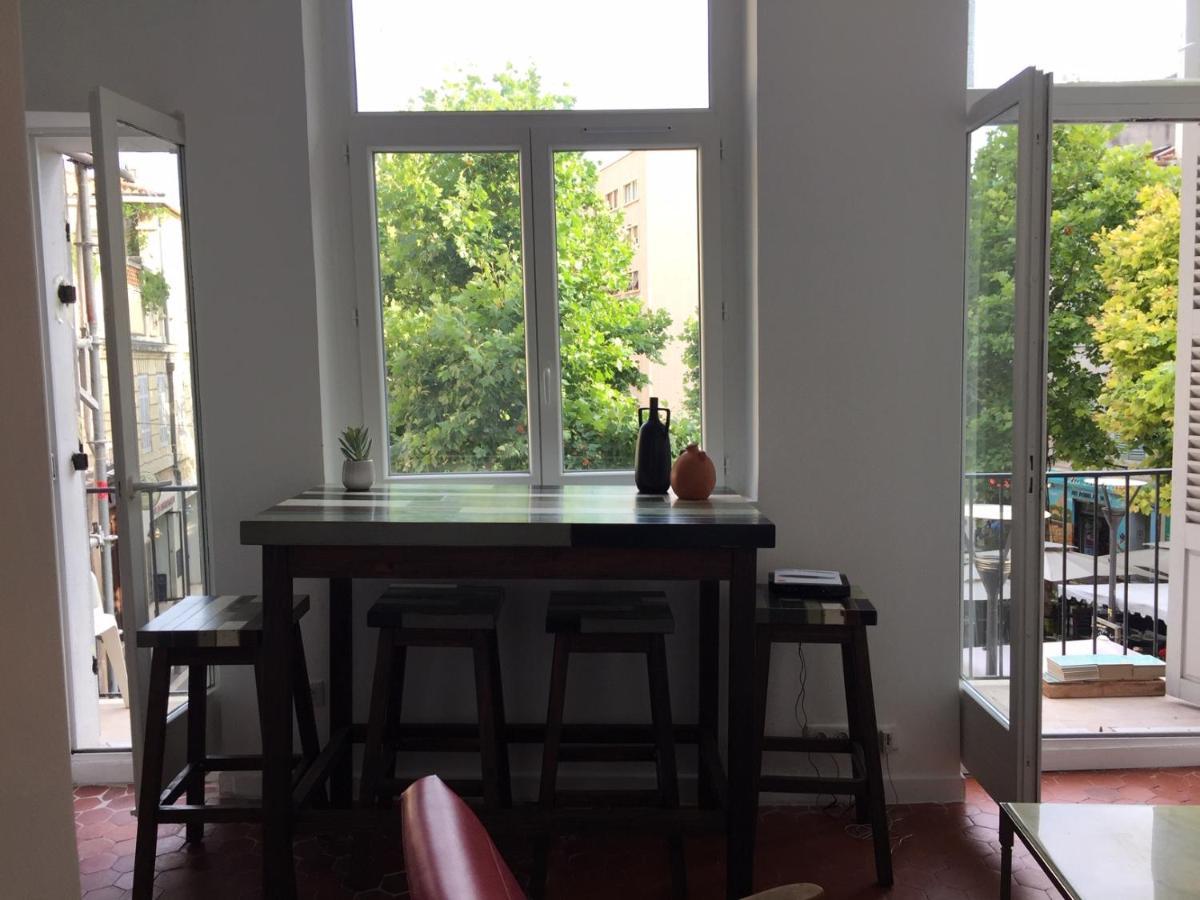 Typique T2 Terrasse Situé Quartier Panier Vieux Port Appartement