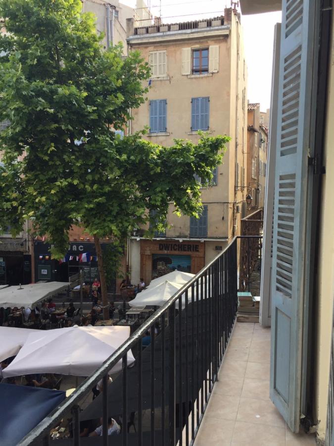 Appartement Typique T2 Terrasse Situé Quartier Panier Vieux Port Marseille