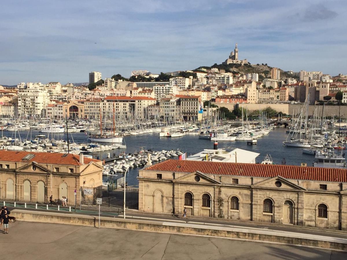 Typique T2 Terrasse Situe Quartier Panier Vieux Port * Marseille